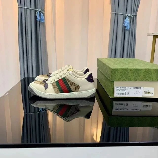 时尚鞋子