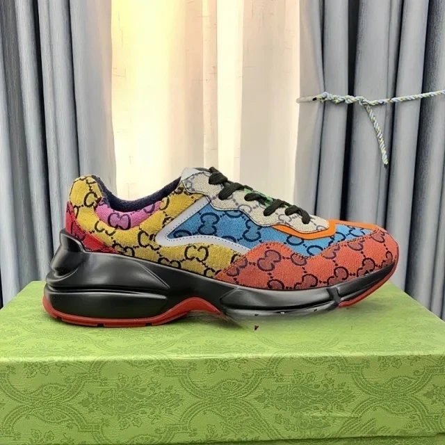 时尚鞋子